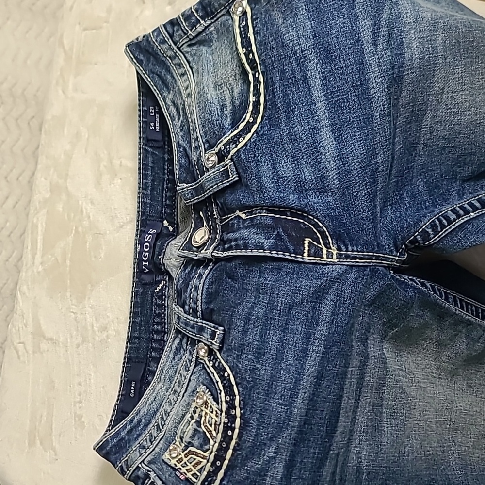 Vigoss embellished denim Capris - Picture 4 of 9
